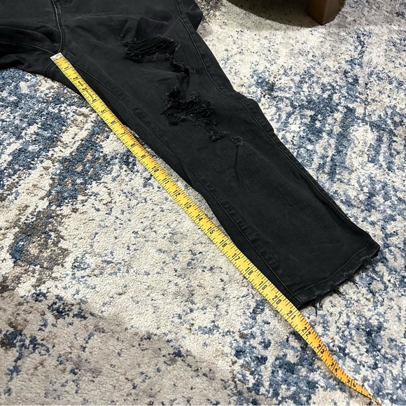 Torrid Black Bombshell Skinny Distressed Jeans Size 18 - Picture 11 of 11